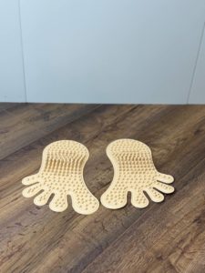 STEP Nöro Duyu Matı iki bej ayak şeklinde mat